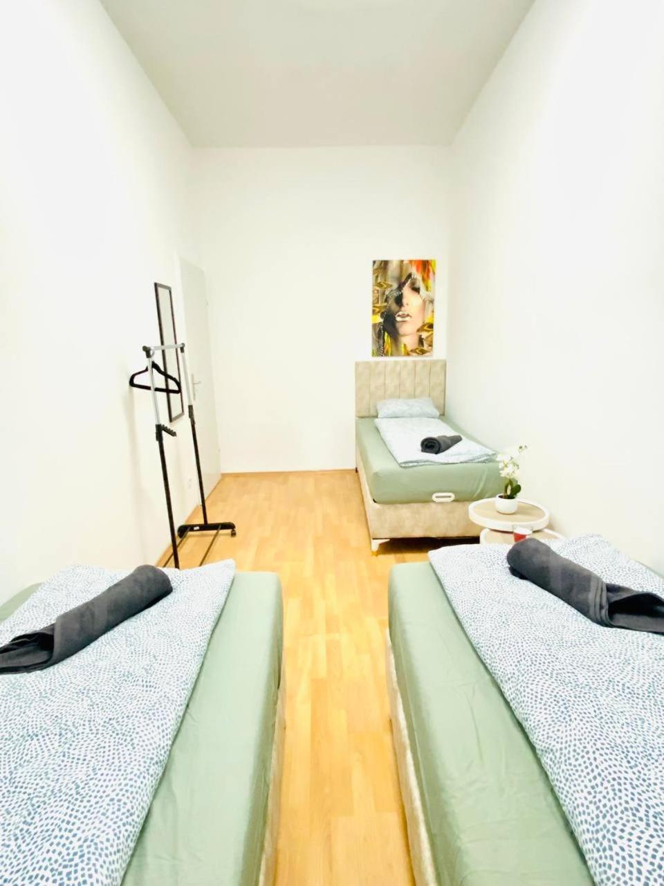 Comfortable Room In The 23Rd District Of Vienna Fr4 Exterior photo
