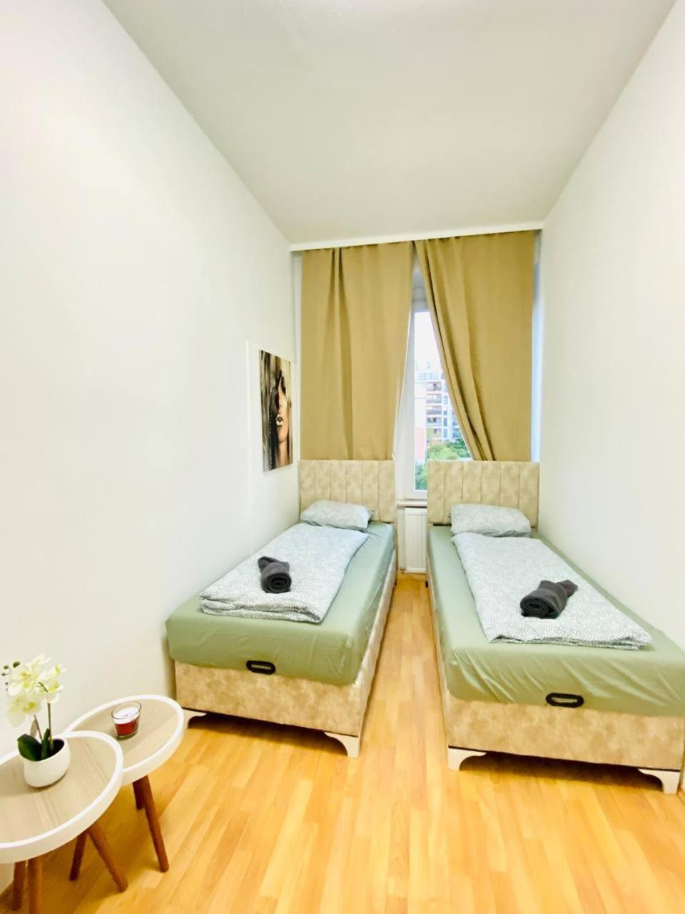 Comfortable Room In The 23Rd District Of Vienna Fr4 Exterior photo